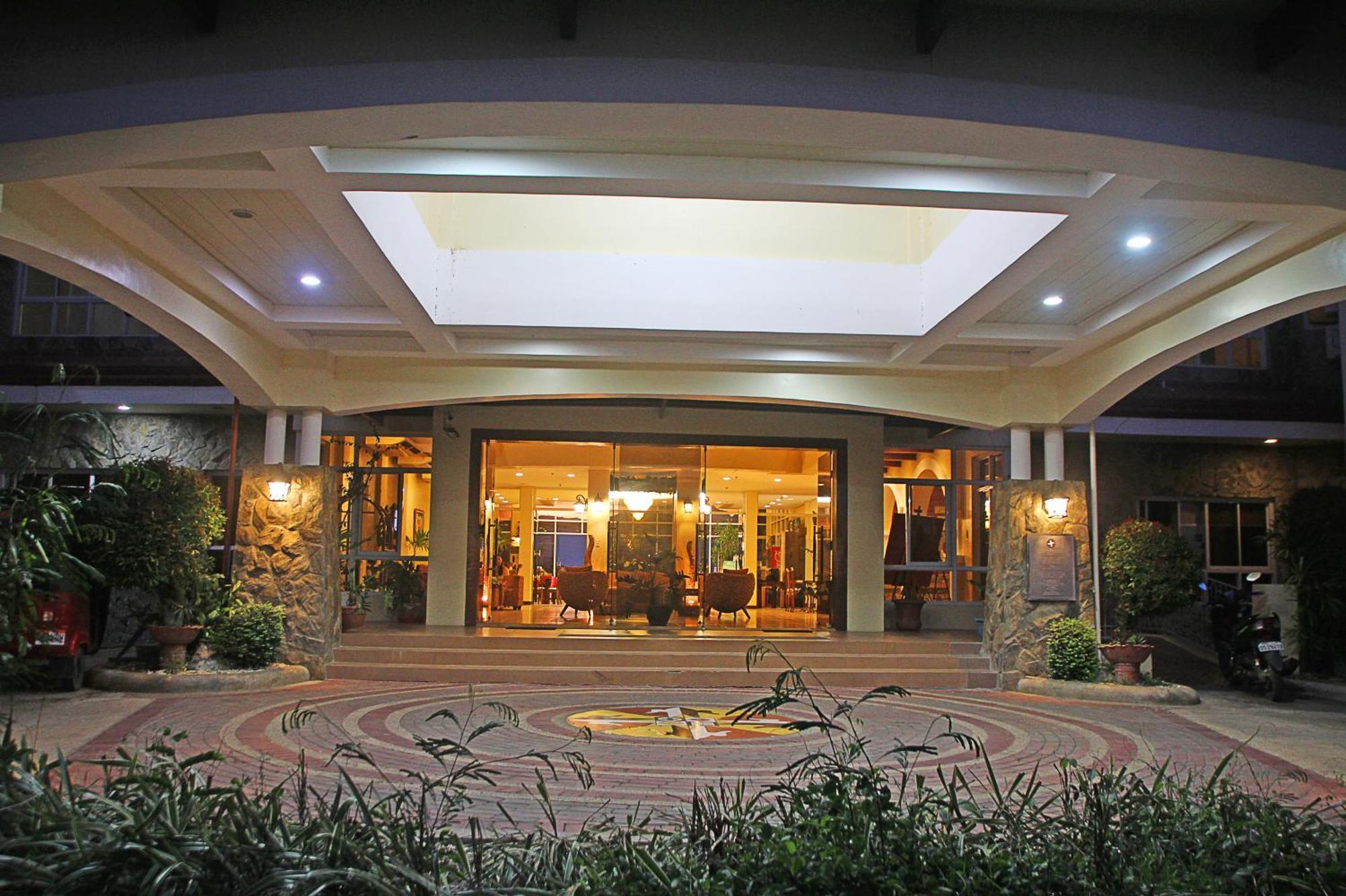 Hotel Palacio Puerto Princesa Bagian luar foto